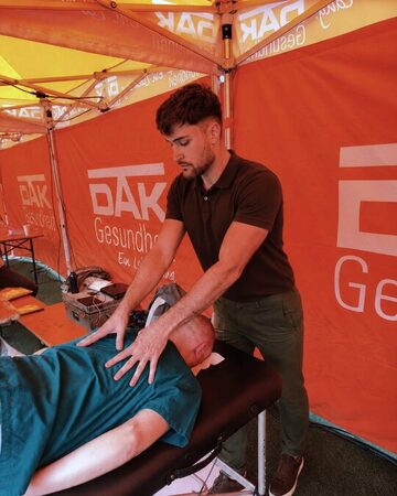 Sportmassage in Köln bei einem DAK-Gesundheitstag